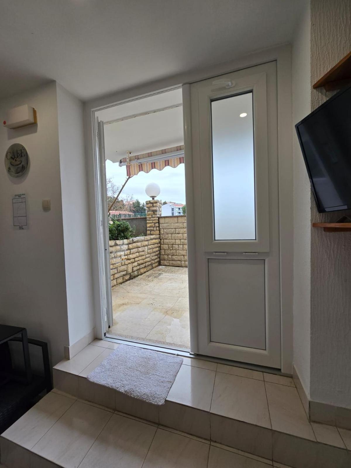 Apartment Ella Banjol Exterior foto
